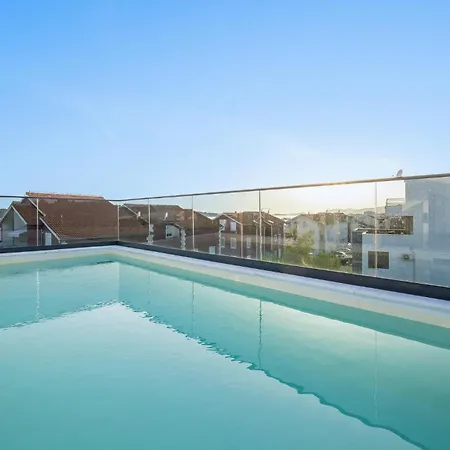 Holiday home Stunning In With Outdoor Swimming Pool